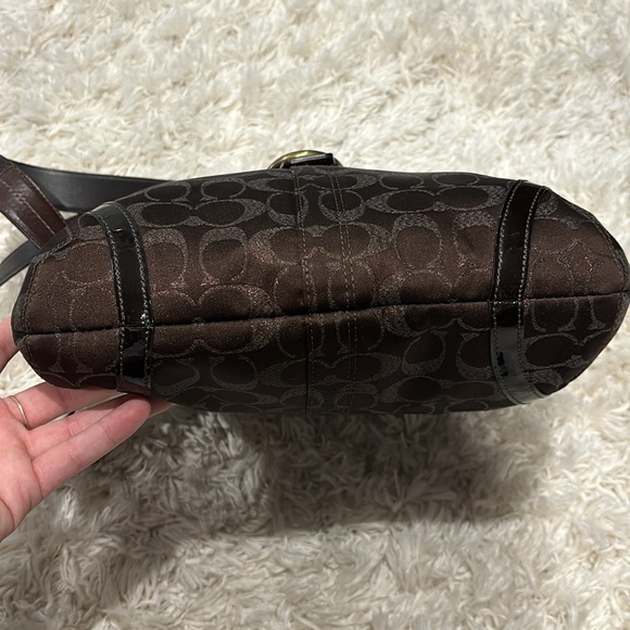 Set (2 pc) Coach Studded Lurex Flap Duffel & Matching Wristlet - Picture 15 of 16